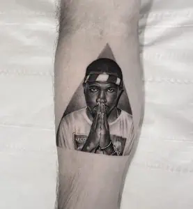 Fineline portrait tattoo