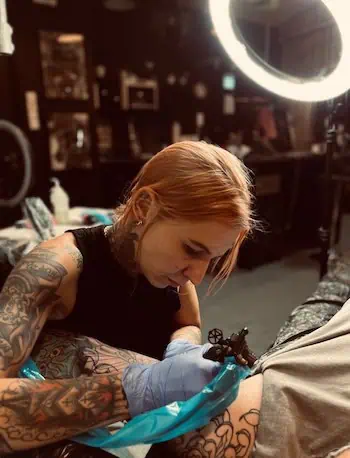Laura Lenihan Tattoo artist